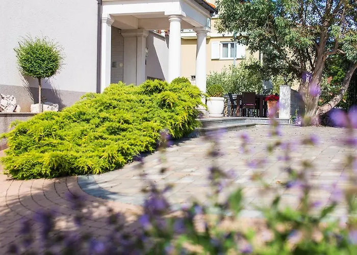 Milcetic 4* マリンスカ