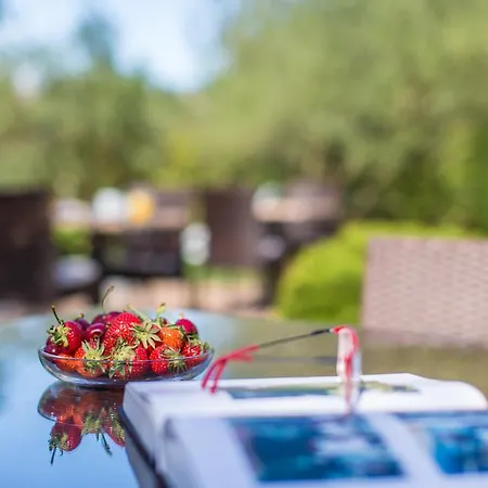 米莱斯缇克别墅酒店 4*